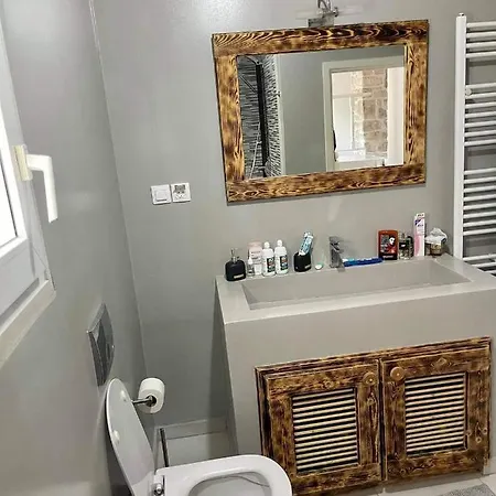 Tasos House Mpogdanatika